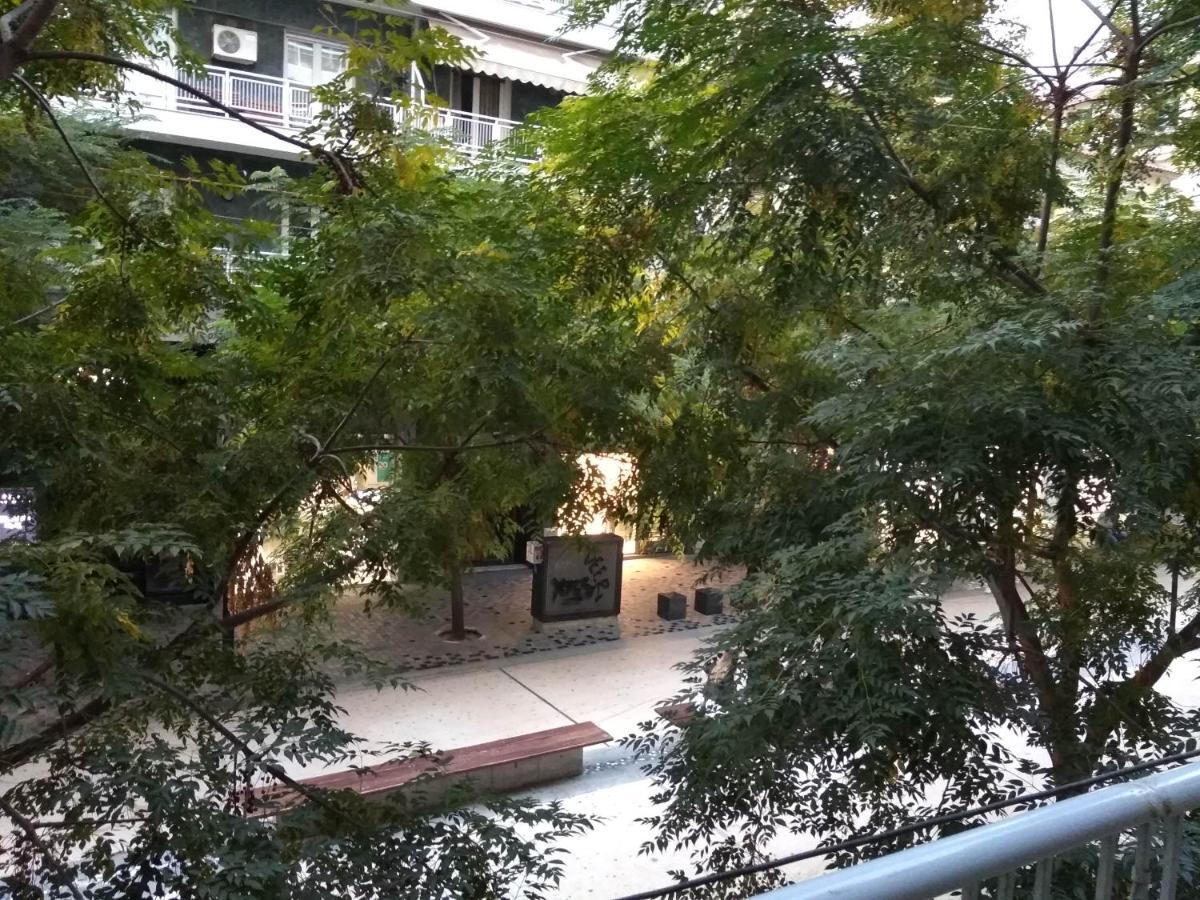 Balcony Of In The Heart Of Town דירה
